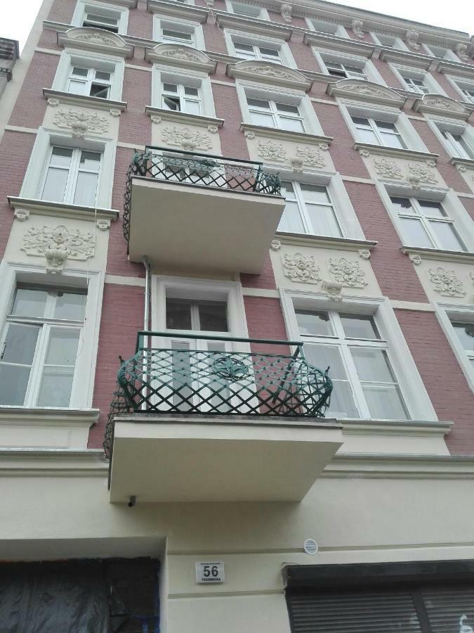 Nighthost- Trzebnicka 84 Daire Wrocław Dış mekan fotoğraf